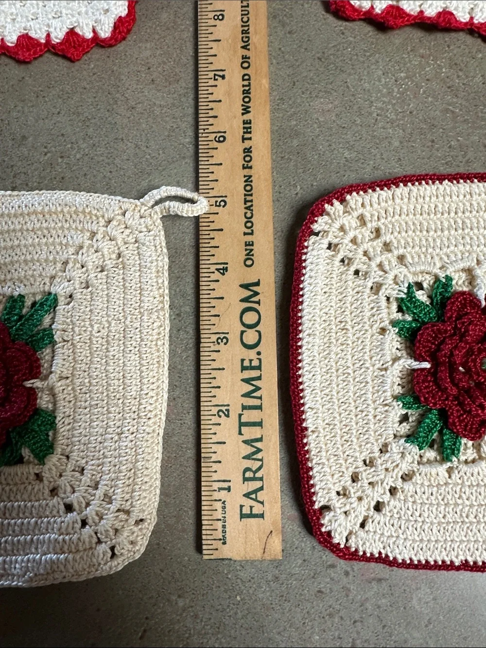Vintage 4-Piece Handmade Crochet Potholder Set 3D Red Roses Granny Square